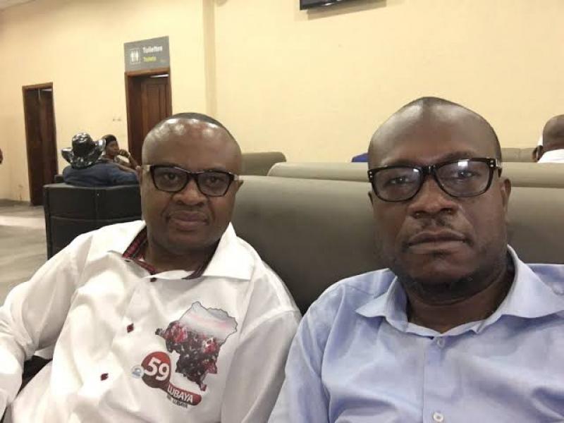 Selfie Lubaya - Sessanga à l’aéroport de Kinshasa  