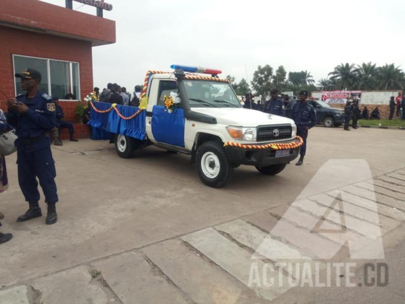 Le pick up qui va transporter la dépouille d'Etienne Tshisekedi de la morgue de l’hôpital du cinquantenaire au stade des Martyrs.