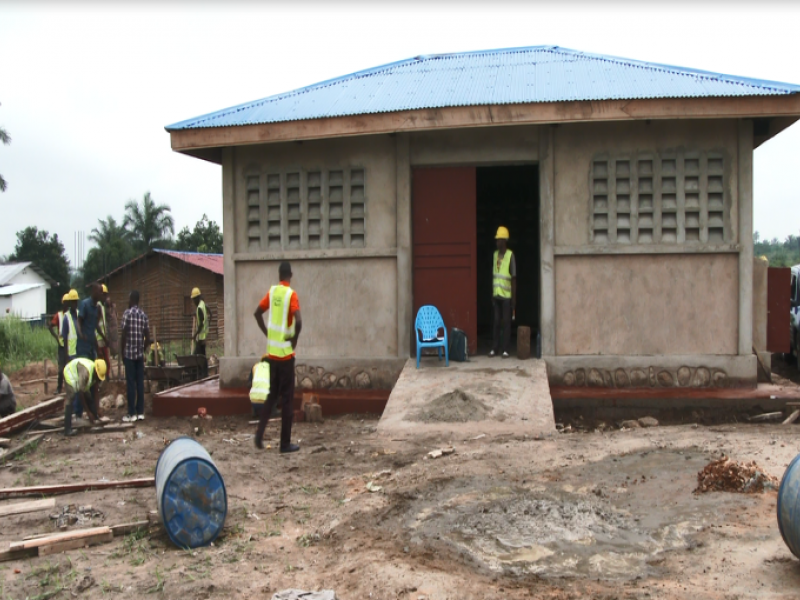 Centre de transformation construit par le programme PAPAKIN avec le soutien du FIDA