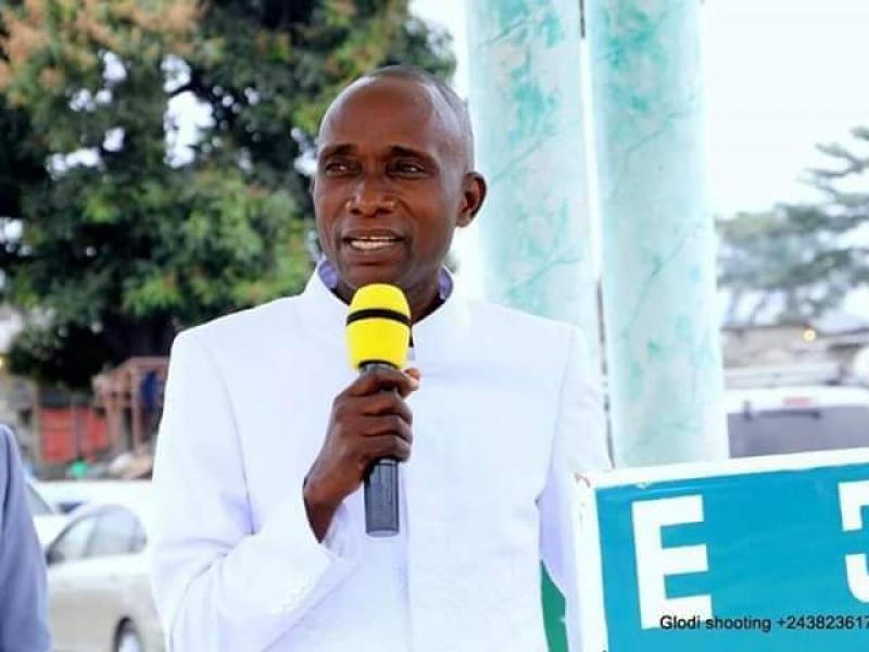 Révérend Covey Mududu Ndompaulu