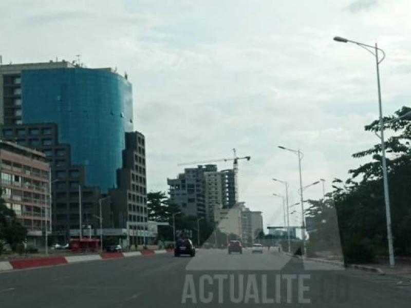 Une vie du boulevard du 30 juin, Kinshasa. Ph. ACTUALITE.CD