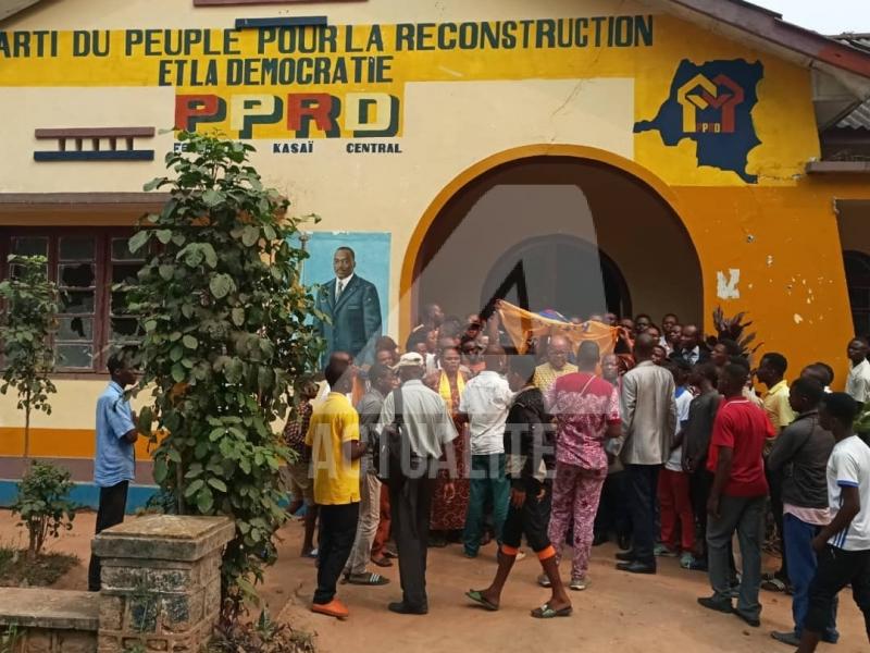 Les militants du FCC rassemblés au siège du PPRD à Kananga/Ph. ACTUALITE.CD