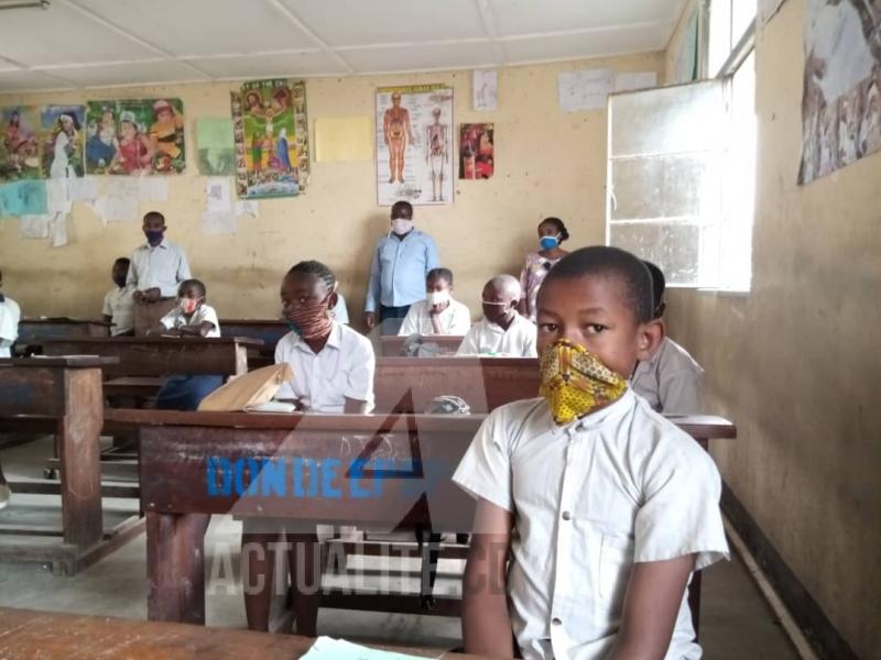 Les élèves portant des masques dans une école de Goma (Nord-Kivu). Ph. ACTUALITE.CD.
