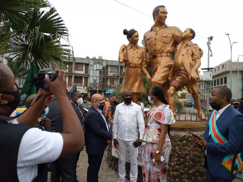 Cérémonie d'inauguration du nouveau site du rond-point Kin Masière