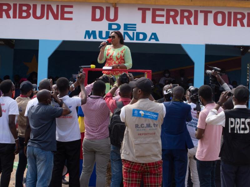 RDC : Denise Nyakeru a équipé en vivres et médicaments la 