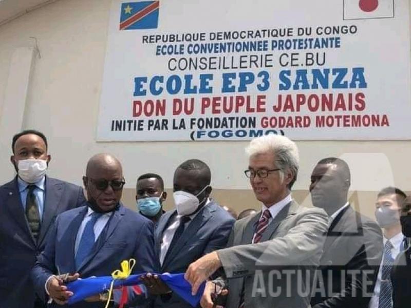 Cérémonie d'inauguration du nouveau bâtiment de l'EP3 Sanza, don de l'ambassade du Japon. Ph. ACTUALITE.CD.