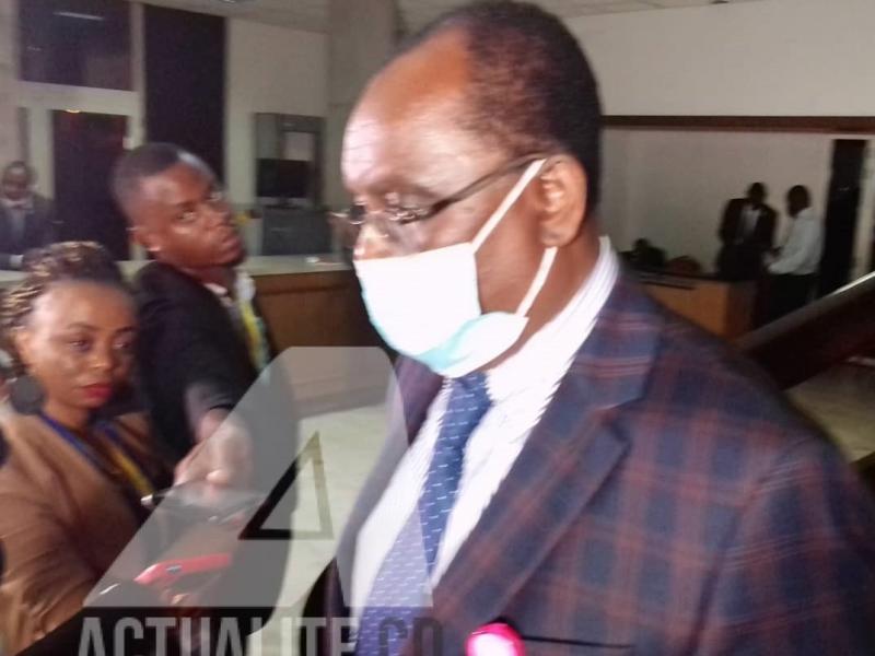 Le sénateur Mokonda Bonza après consultations au Palais du peuple/Ph ACTUALITE.CD