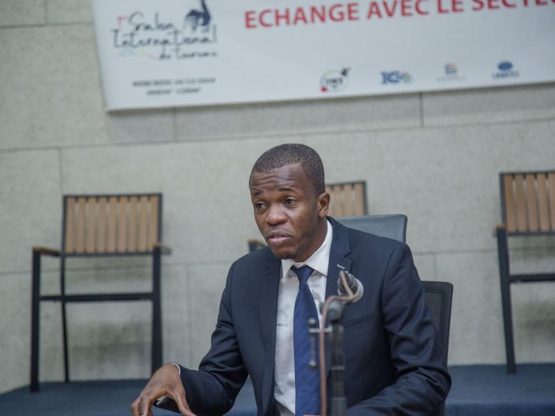 Yves Bunkulu/Ministre nationale de Tourisme