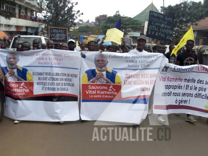 Militants de l'UNC et Mouvements citoyens manifestant à Bukavu/Ph. ACTUALITE.CD