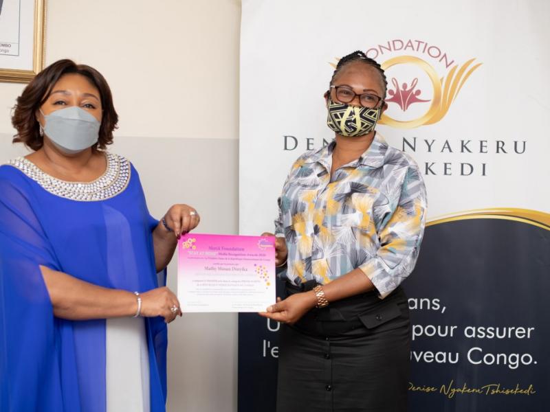 RDC : les gagnants du concours « Stay at Home » ont reçu leurs prix des mains de Denise Nyakeru