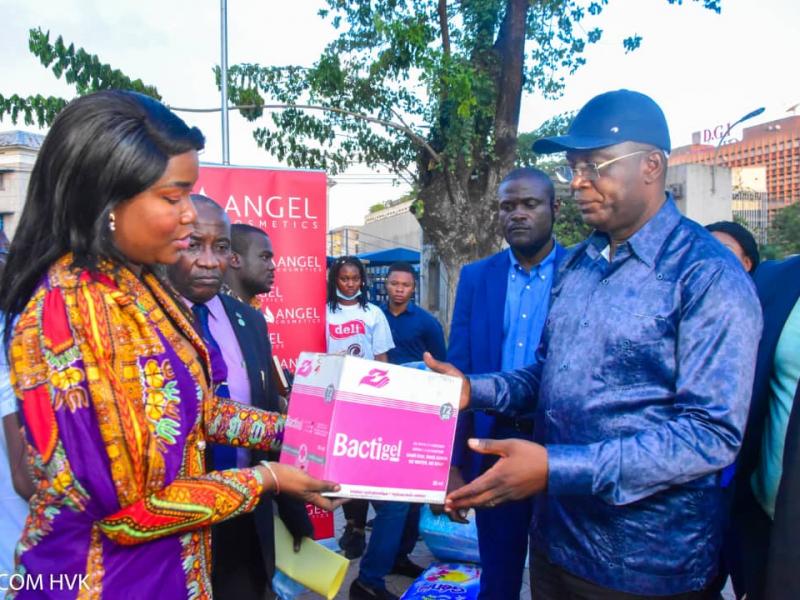 Cérémonie de remise du don de la société Angel cosmetics à la ville de Kinshasa/Ph. HVK