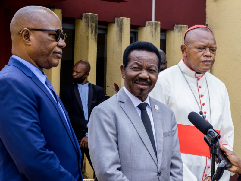 Le président de l'Assemblée nationale Christophe Mboso et le Cardinal Fridolin Ambongo