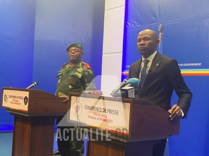 Général Richard Kasonga et le ministre Patrick Muyaya/Ph ACTUALITE.CD 