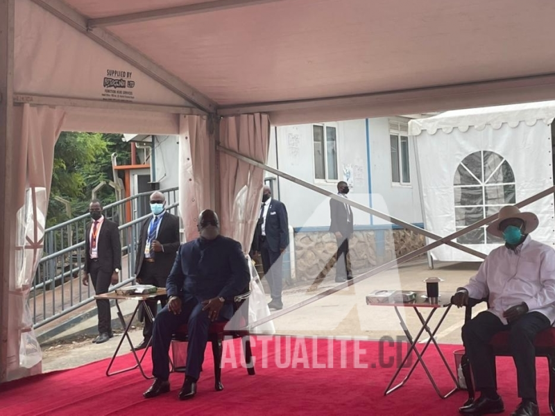 Félix Tshisekedi et Yoweri Museveni ce 16 juin 2021 à Mpondwe en Ouganda/Ph ACTUALITE.CD 