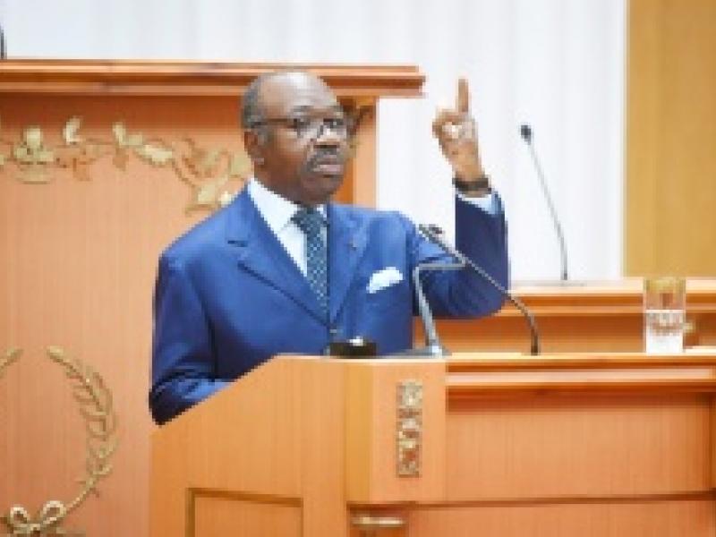 Photo diffusée par la présidence gabonaise le 25 juin 2021 du président Ali Bongo lors de son premier discours devant le Parlement depuis cinq ans