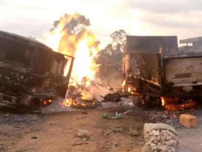 Illustration. Des camions incendiés à Boga-centre lors d'une attaque armée/Ph. droits tiers 