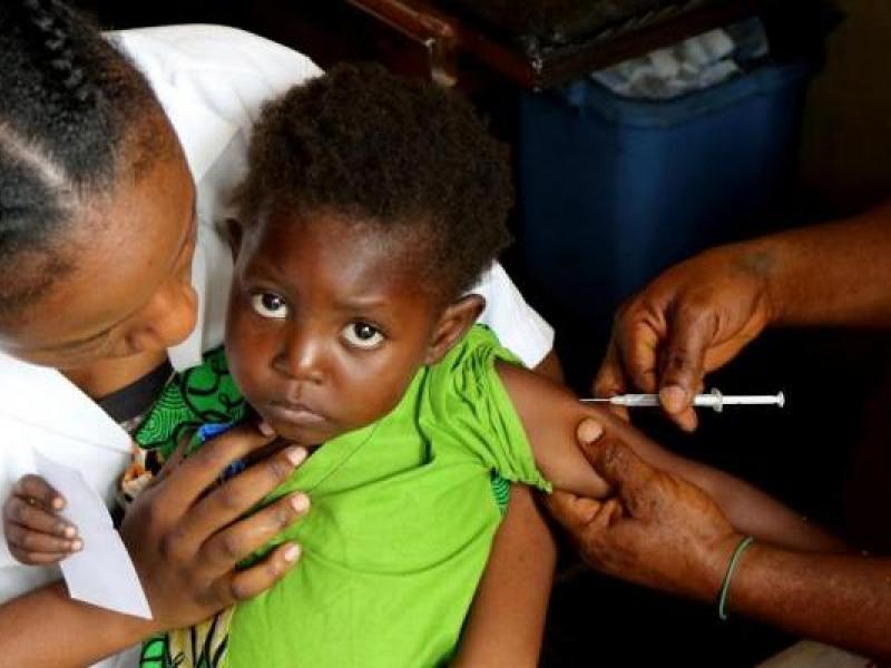 Illustration. Un enfant en train de se faire vacciné/Ph. droits tiers 