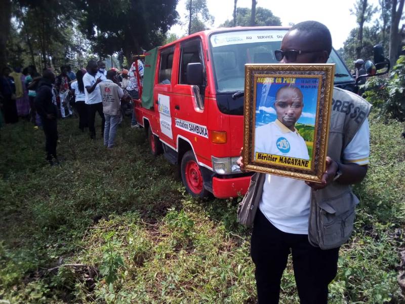 Inhumation d'un journaliste tué à la machette par des inconnus à Rutshuru