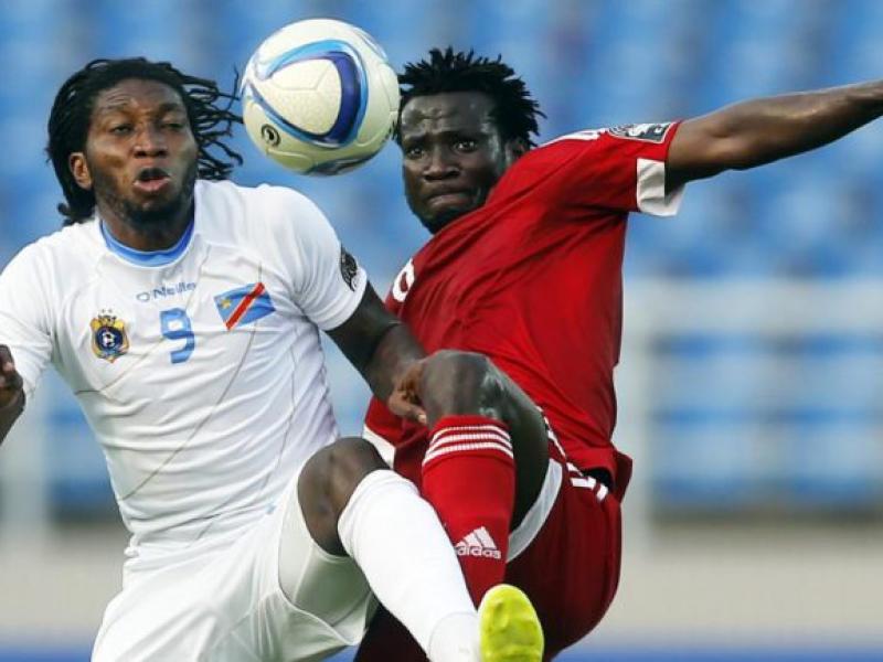Match de la CAN Guinée en 2015, duel tenu par Mbokani lors du match RDC-Congo