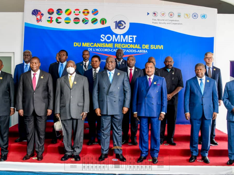 Photo de famille à l'occasion du sommet sur l'Accord-cadre d'Addis-Abeba