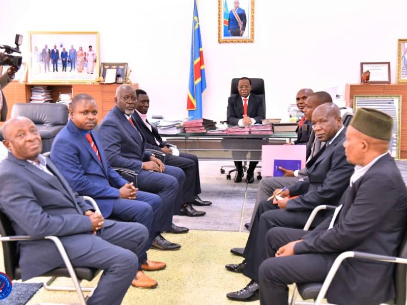 Elus et notables d'Uvira (Sud-Kivu) chez Bahati Lukwebo