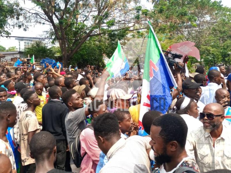 Sit-in du Nouvel Elan devant l'ambassade du Rwanda à Kinshasa