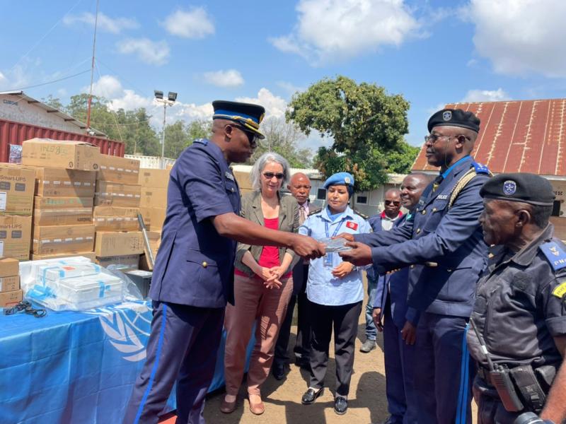 La Monusco remet à la PNC Beni des matériels de maintien de l'ordre et de prévention d'attentats