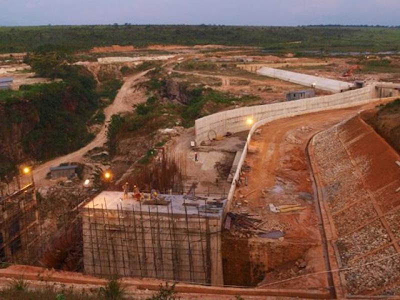 Des travaux de réhabilitaion de la centrale de Kakobola. Photo droits tiers