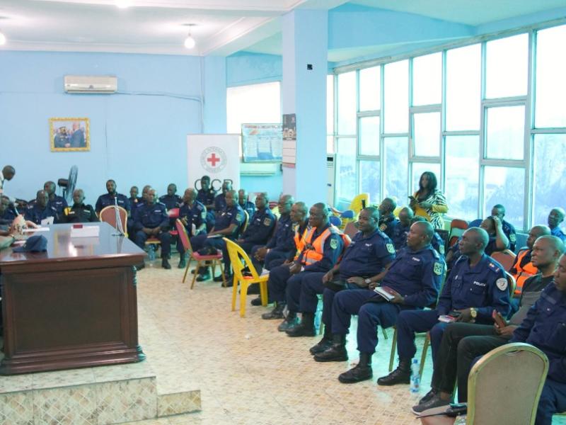 Les officiers de la Police à l’atelier du CICR 