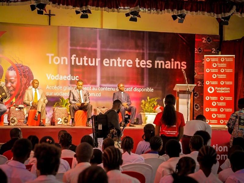 Lors du lancement de la campagne "Ton futur entre tes mains"