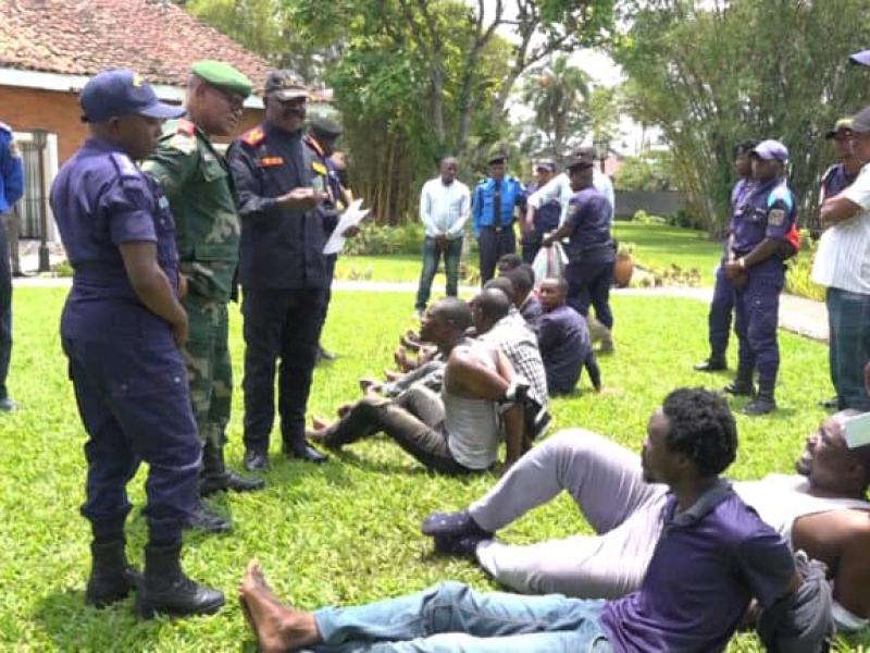 Des présumés bandits présentés au gouverneur du Nord-Kivu par la Police 