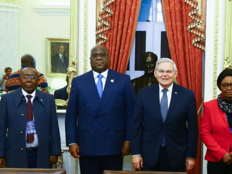 Bob Mendenez et la délégation congolaise