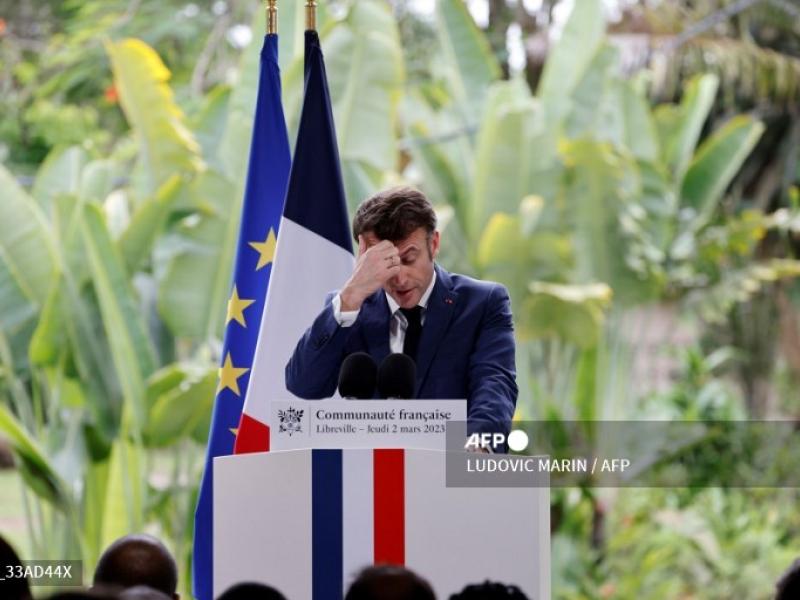 Emmanuel Macron lors d'un sommet à Libreville
