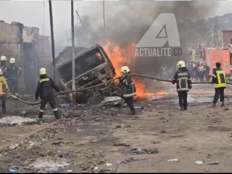 Explosion d'un camion citerne de carburant à Kinshasa