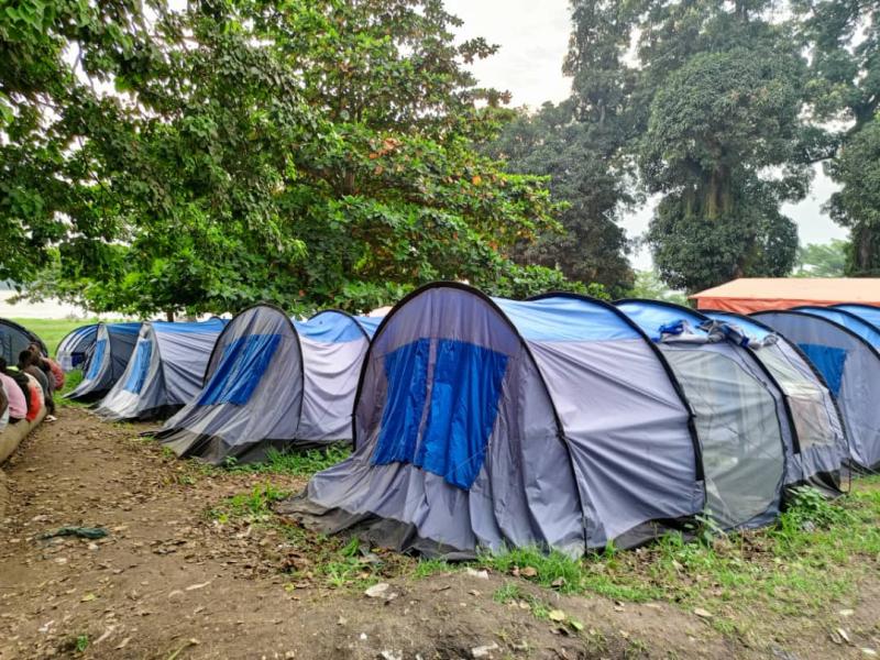 Les tentes des déplacés à la paroisse Saint Gabriel à Kisangani 