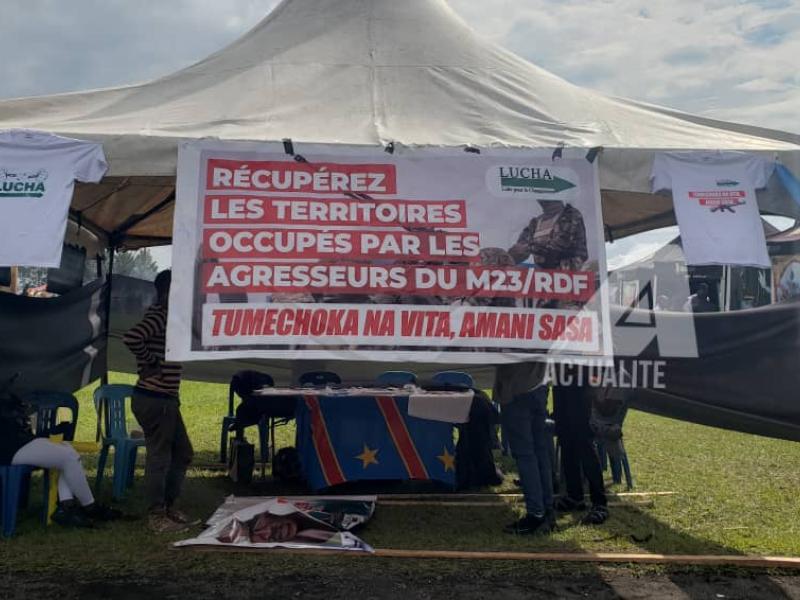 Les militants de Lucha sensibilisent à la paix au festival Amani