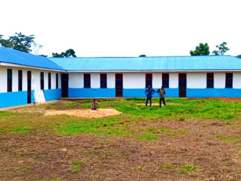 Le nouveau bâtiment de l'école Bolingo reconstruite par PHC