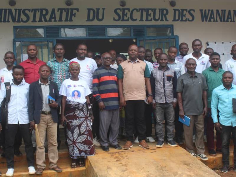 Les participants à la réunion autour du projet de relance agricole 