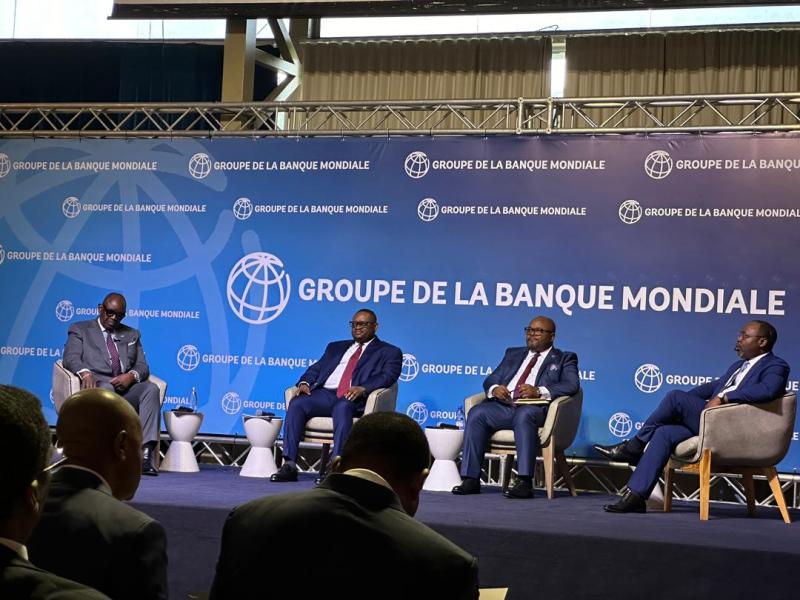 Publication du rapport de la Banque Mondiale en présence des membres du gouvernement