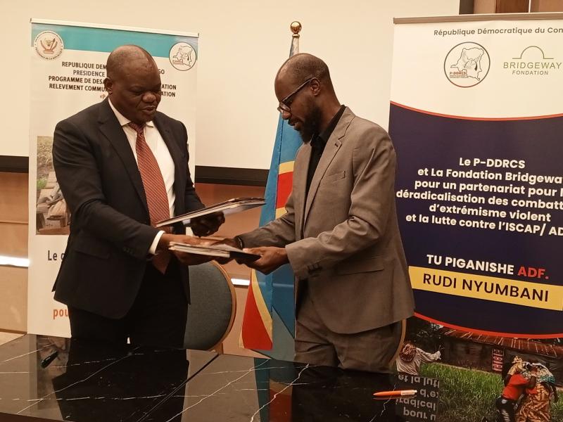 Signature d’un protocole de collaboration entre P-DDRCS et la fondation américaine Bridgeway