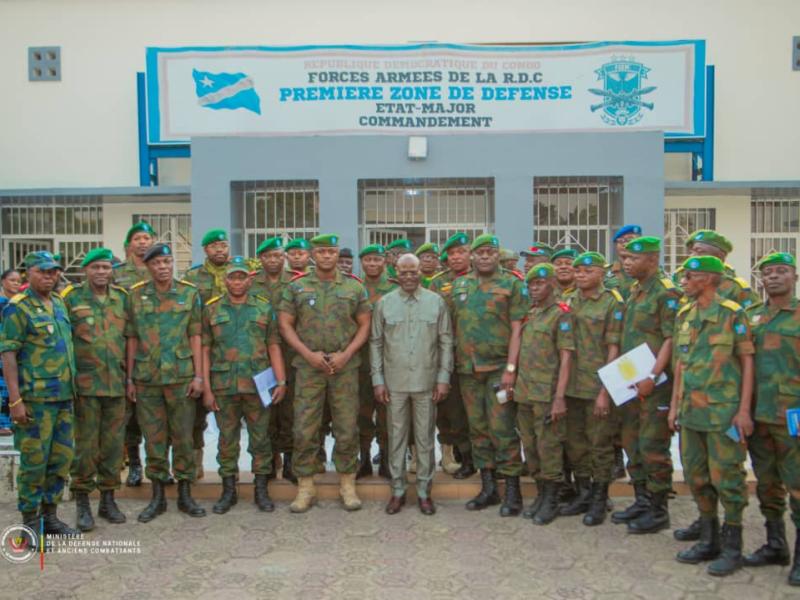 Le VPM de la défense à l'État-major Forces terrestres