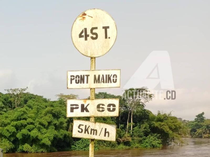 Pont Maiko à Ubundu