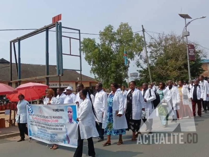 Marche de protestation des médecins à Kindu