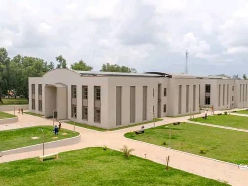 Vue intérieure de l'Université Officielle de Mbuji-Mayi 