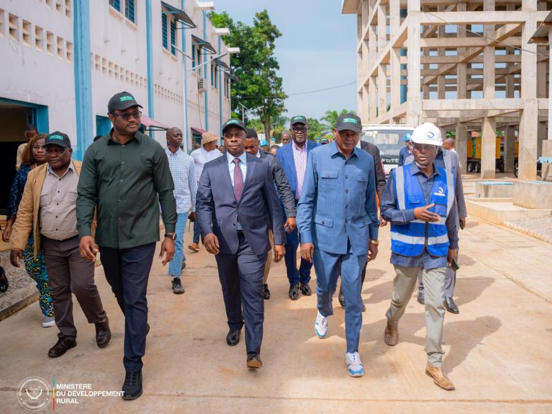 Grégoire Mutshail Mutomb, ministre d’État, ministre du Développement rural, en mission au Kasaï Oriental 