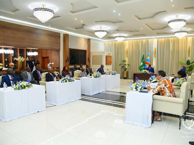 Félix Tshisekedi et les co-facilitateurs de l’UA