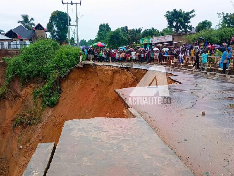 Le boulevard Wazabanga coupé après de fortes pluies à Kikwit