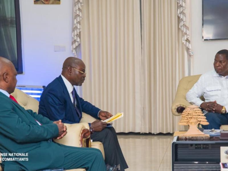 Guy Kabombo, ministre de la Défense nationale reçu chez Faustin-Archange Touadéra, président de la RCA