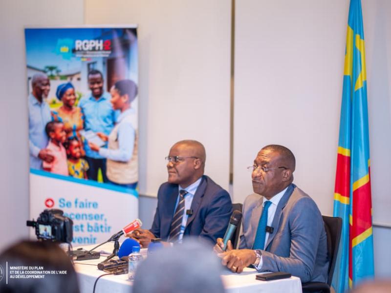 Alain AKPADJI, Représentant de l'UNFPA en République Démocratique du Congo (RDC) et  Guylain Nyembo Mbwizya, Ministre d'État, Ministre du Plan et de la Coordination de l’Aide au Développement
