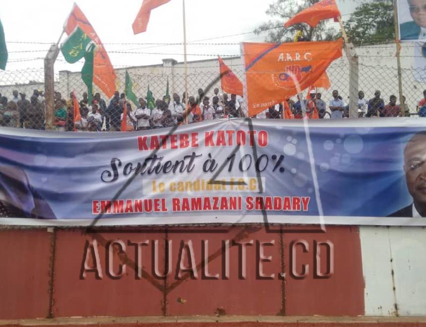Une banderole de Ramazani Shadary à Lubumbashi